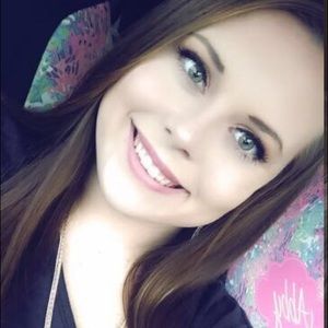 Meet your Posher, Abby